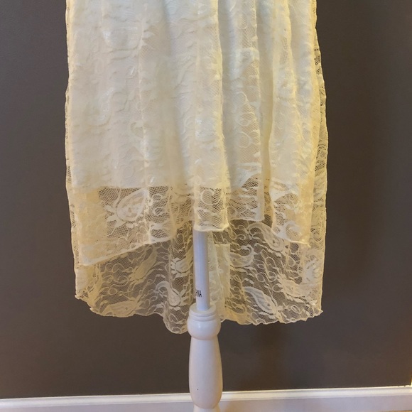 NWT Belted Lace Dress - Picture 4 of 5